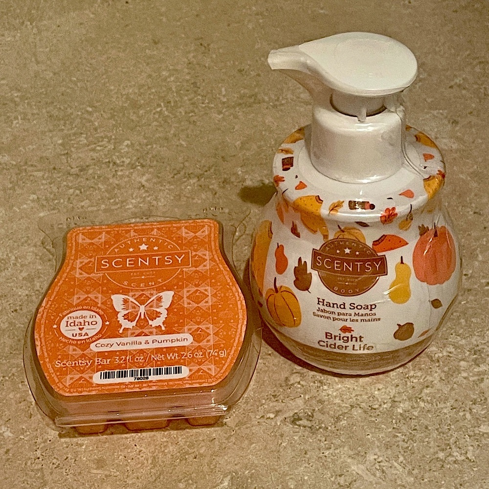 Scentsy Bright Cider Life hand soap & Cozy vanilla pumpkin wax bar